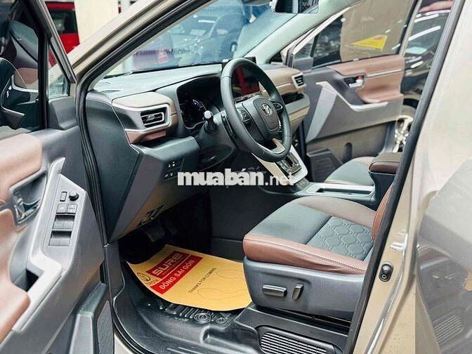 Toyota Innova Hybrid 2024, lướt 17.051 km(t/ lương