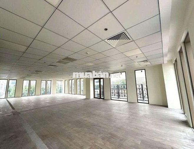 CHO THUÊ NHÀ MẶT TIỀN 408BIS NGUYỄN THỊ MINH KHAI, QUẬN 3 
