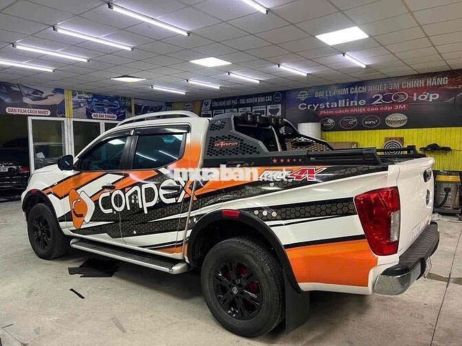 Nissan Navara 2022 EL Trắng