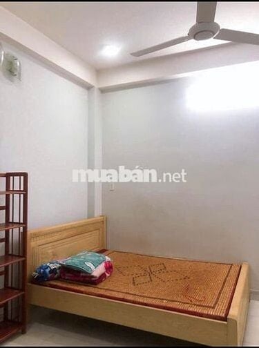 Cho nữ thuê phòng trong nhà nguyên căn