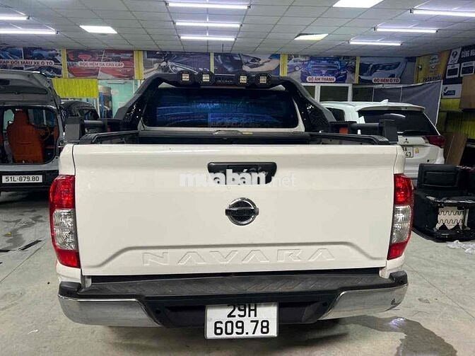 Nissan Navara 2022 EL Trắng