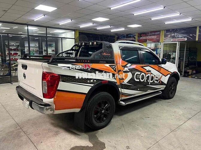 Nissan Navara 2022 EL Trắng