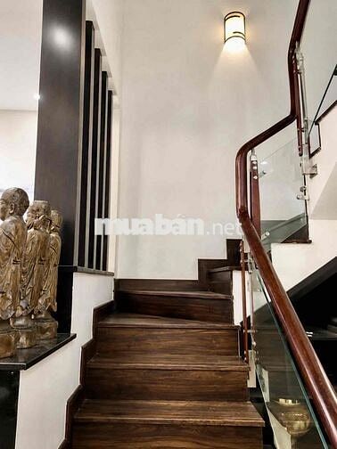 🏡 Nhà Quận 10 - Diện tích: 3,6 x 12 (nở hậu) - 4 phòng ngủ - 5 WC