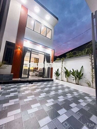 NHÀ PHƯỜNG PHÚ TÂN 96 M² GẦN BẾN XE