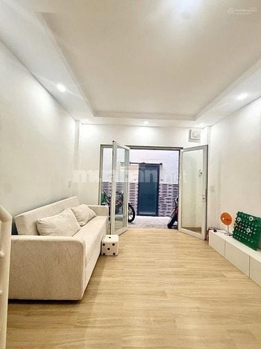 bán nhà hẻm xe hơi 50m2 gần chợ và trường học, tiện ích đầy đủ 