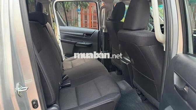 Toyota Hilux 2025 2.4AT 26.000km xe gia đình ít đi