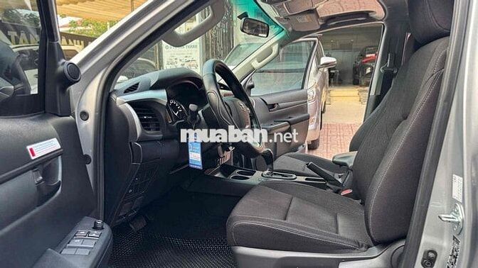 Toyota Hilux 2025 2.4AT 26.000km xe gia đình ít đi