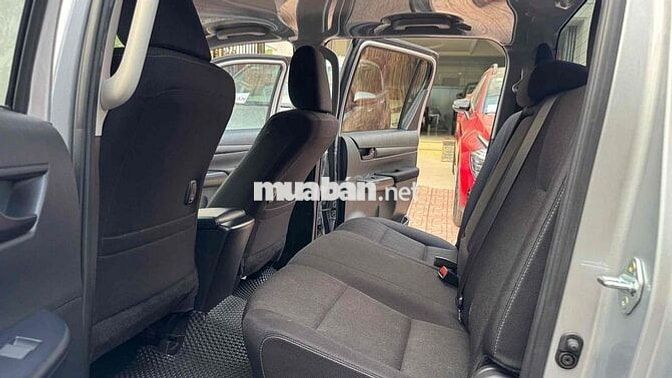 Toyota Hilux 2025 2.4AT 26.000km xe gia đình ít đi