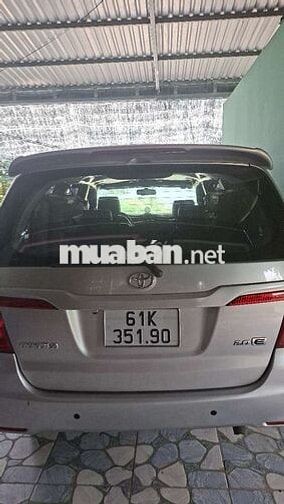 Toyota Innova 2.0E 201 Bạc