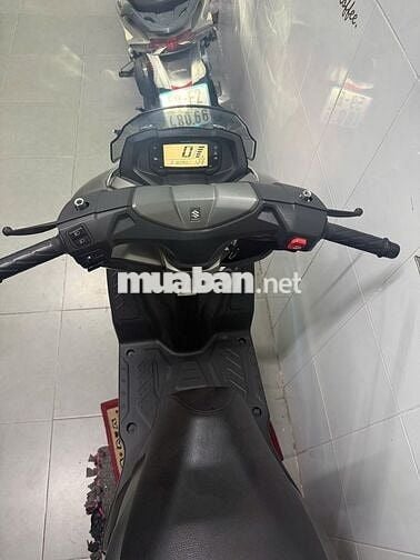 Suzuki Burgman 125 Xám