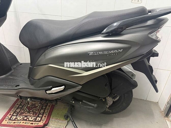 Suzuki Burgman 125 Xám