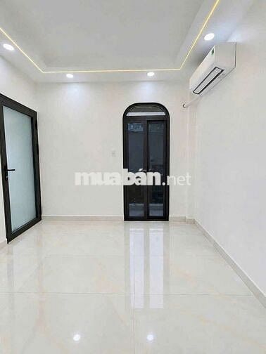 bán ngay đường đoàn văn bơ hẻm 1 / cách mặc tiền đường 20m. giá quá ok