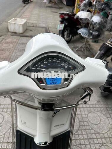 Piaggio Vespa 2014 Trắng