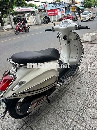 Piaggio Vespa 2014 Trắng