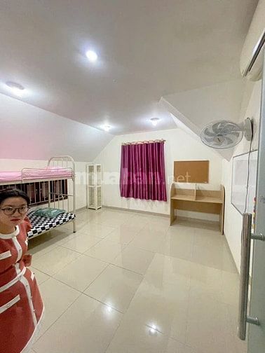 Cho thuê BT Phú Mỹ view công viên thích hợp làm trường học giá 50tr