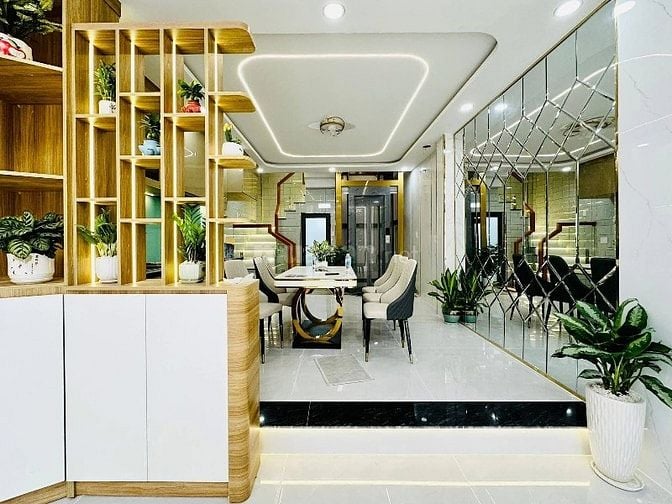 Duy nhất có 102 , Nhà Dương Quảng Hàm 59m2 chỉ 2 Tỷ 890tr- Sổ hồng riê