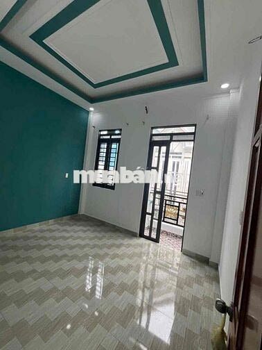 NHÀ GẦN NGÃ BA GIỒNG GIÁ 425TR NGANG4 DÀI 10