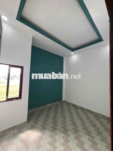 NHÀ GẦN NGÃ BA GIỒNG GIÁ 425TR NGANG4 DÀI 10