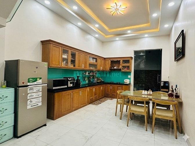 Bán gấp nhà đẹp đường Hiệp Bình 151m2 (8x19), 3 tầng, chỉ 72tr/m2