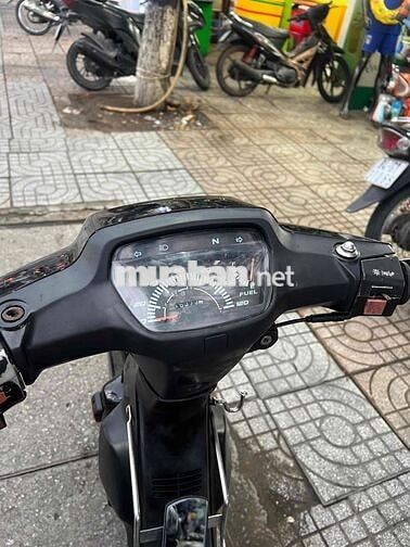 Honda Dream Đen