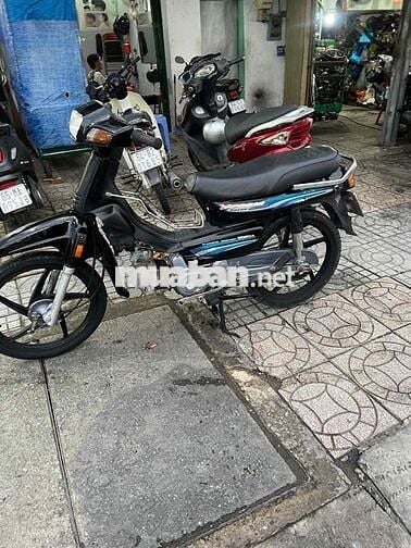 Honda Dream Đen