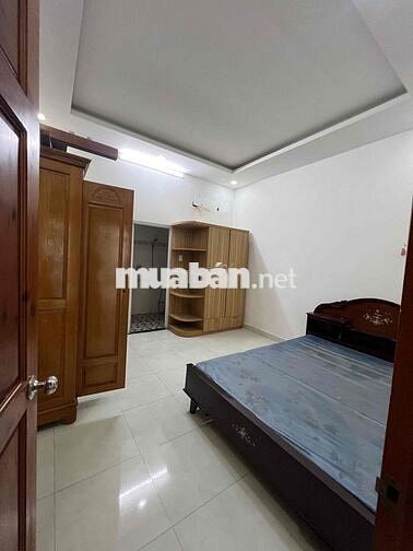 Cho Thuê Nhà Sân Đậu Ôtô DT 4x20 1Trệt 1Lầu 2Pn 2Wc Hẻm Xe Tải