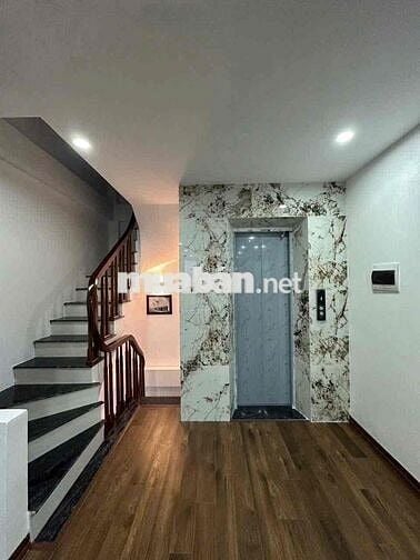 Nhỉnh 9 tỷ có nhà 6 tầng ở ngay tại Lai Xá Hoài Đức thang máy oto