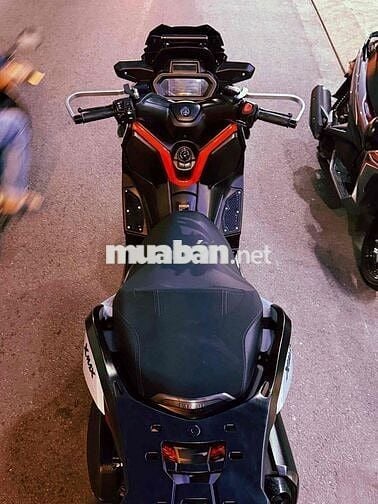 Yamaha Xmax 300 2025 Xám 4000 km