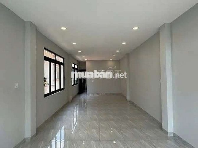 Nhà mặt tiền 4 tầng 80m2 trước cổng ĐH Công nghiệp 4 Gò Vấp 45 triệu