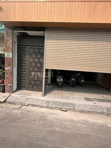 BÁN NHÀ DÒNG TIỀN ĐANG KINH DOANH 80tr/tháng, MẶT PHỐ LONG BIÊN, 26 tỷ
