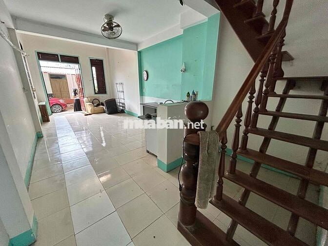 CHÍNH CHỦ CHO THUÊ NHÀ NGUYÊN CĂN, MỘT TRỆT MỘT MÊ LỬNG KIÊN CỐ HẺM MA