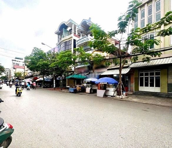 BÁN ĐẤT TẶNG NHÀ - MẶT ĐƯỜNG CHỢ CON - 87M2 KINH DOANH ĐỈNH!