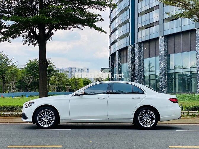MERCEDES E200 EXCLUSIVE V1 MODEL 2023 MỘT CHỦ
