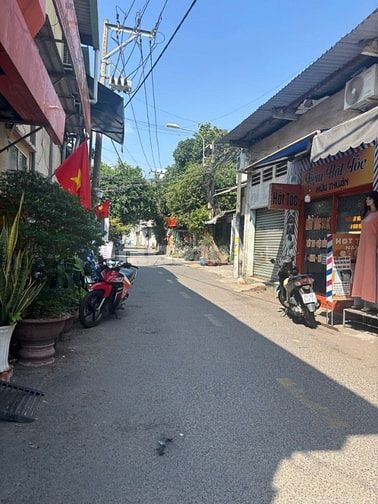 Bán nhà 63m2,  2 PN gần đường Linh Trung Tp HCM 