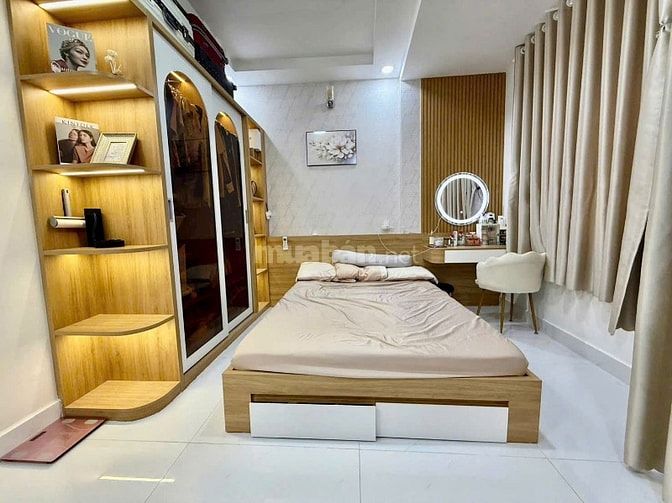 Còn 1 tỷ 550. Căn 34.6m2 Nơ Trang Long, xây 1 trệt 2 lầu. Hẻm 4m