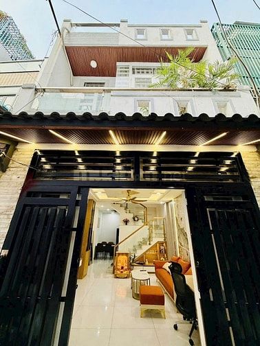 Còn 1 tỷ 550. Căn 34.6m2 Nơ Trang Long, xây 1 trệt 2 lầu. Hẻm 4m