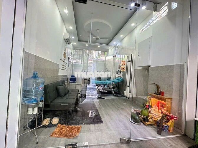 HXT cộng hòa, 4x12, 1T 1L, 2PN 2WC 