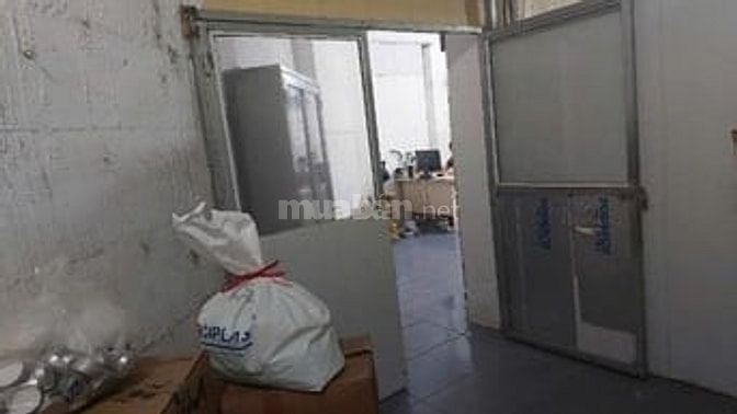CHO THUÊ MẶT BẰNG vị trí đẹp số 42 Hoàng Văn Thái, DT 140m2