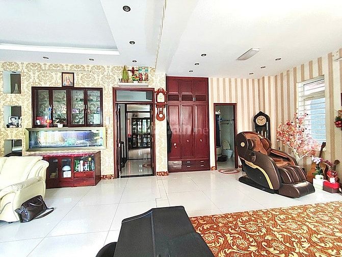 Bán biệt thự Him Lam Q7, hầm 3 lầu, 10 phòng, 250m2, giá chỉ 75 tỷ