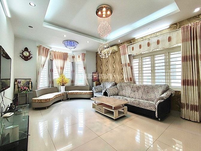 Bán biệt thự Him Lam Q7, hầm 3 lầu, 10 phòng, 250m2, giá chỉ 75 tỷ