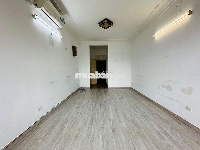 Văn phòng tại Ba Đình diện tích 40m² giá 5.5 triệu