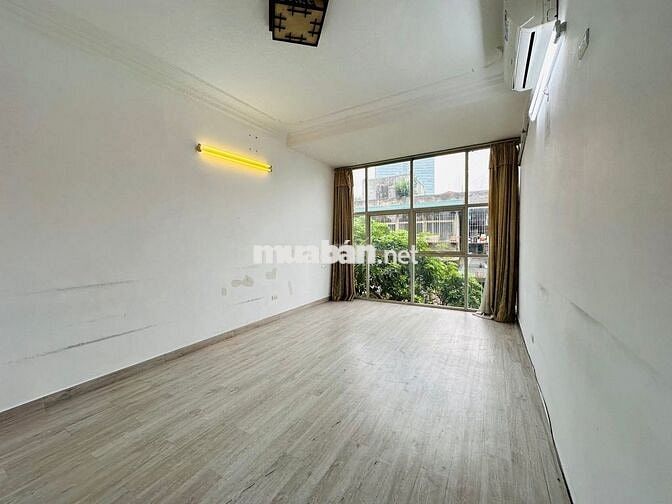 Văn phòng tại Ba Đình diện tích 40m² giá 5.5 triệu