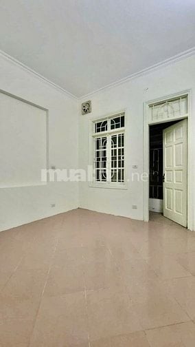 Đường Bưởi – Ba Đình – Ô TÔ Tránh 125 m2 – 5 Tầng – MT 4.5 M -giá 32.3