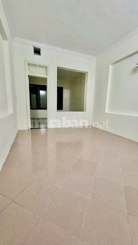Đường Bưởi – Ba Đình – Ô TÔ Tránh 125 m2 – 5 Tầng – MT 4.5 M -giá 32.3