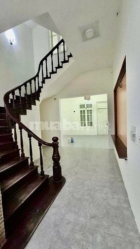 Đường Bưởi – Ba Đình – Ô TÔ Tránh 125 m2 – 5 Tầng – MT 4.5 M -giá 32.3