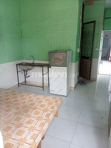 CHO THUÊ PHÒNG 402 (3 triệu) & 502 (2,6 triệu) – PHỐ TÂN MAI đủ tiện í