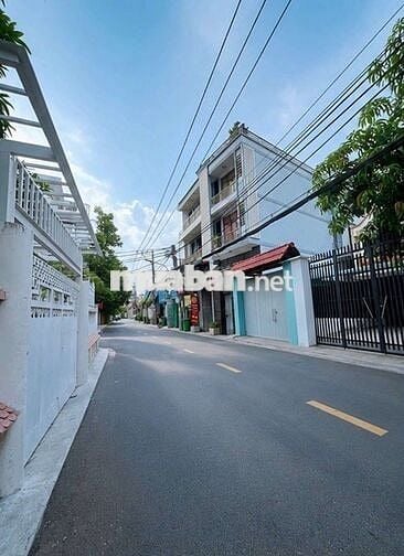 NHÀ GẦN GIMAMALL DT 65M2 GIÁ 9 TỶ X