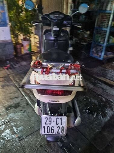 Honda Lead 110 Fi 2011 Vàng kem