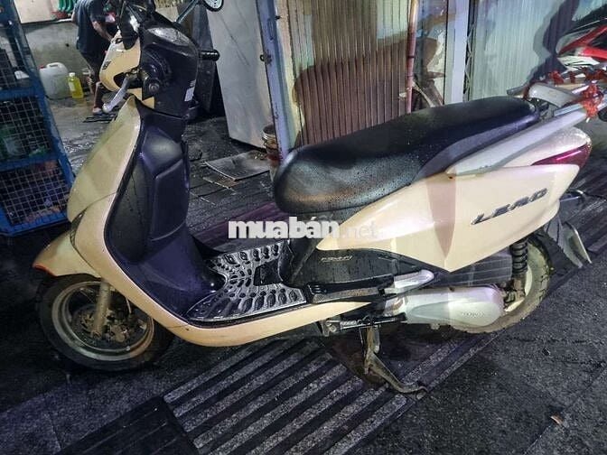 Honda Lead 110 Fi 2011 Vàng kem