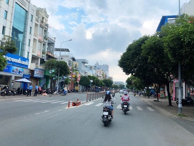 Không tin 13.6 tỷ có CHDV 19PN ngang 4.2m 80m2 TN 60tr Nguyễn Thái Sơn